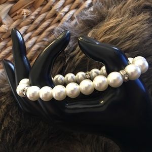 Vintage 80s faux pearl rhinestone accent bracelet